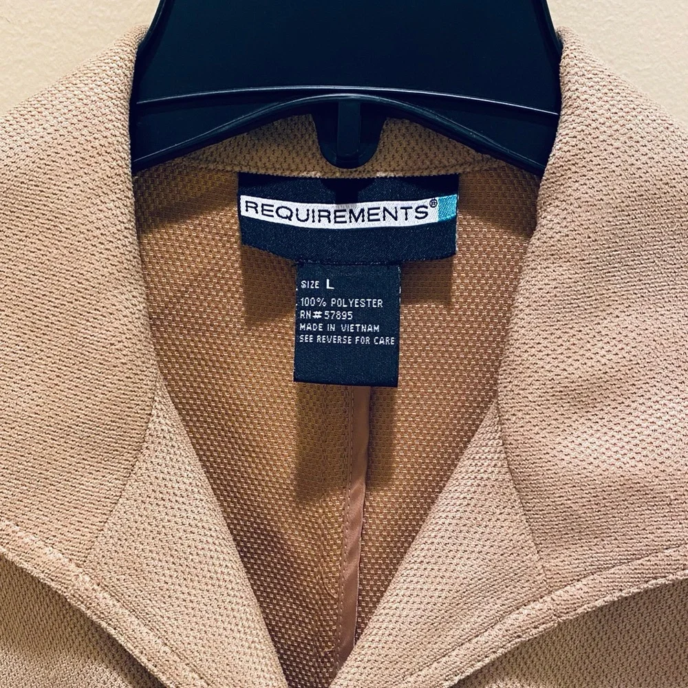 🌟HP🌟NWOT Camel Microfiber/Faux Suede Snap Close Jacket - Picture 3 of 11